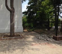 у кафе Отдых, парк Казарскому